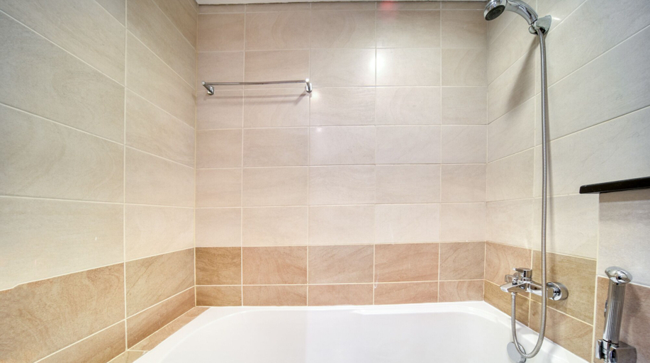 Bathroom 4, Captivating Sky & Sea Views in Two Bedroom Suite, Dubai