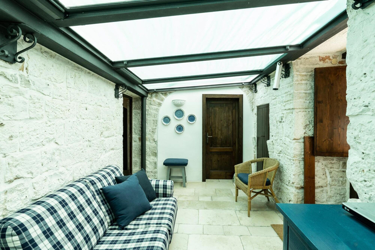 Room 4, Trulli Nora con Piscina by Wonderful Italy, Bari
