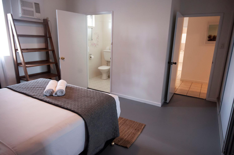 Bedroom 4, Motel Nomad, Cairns