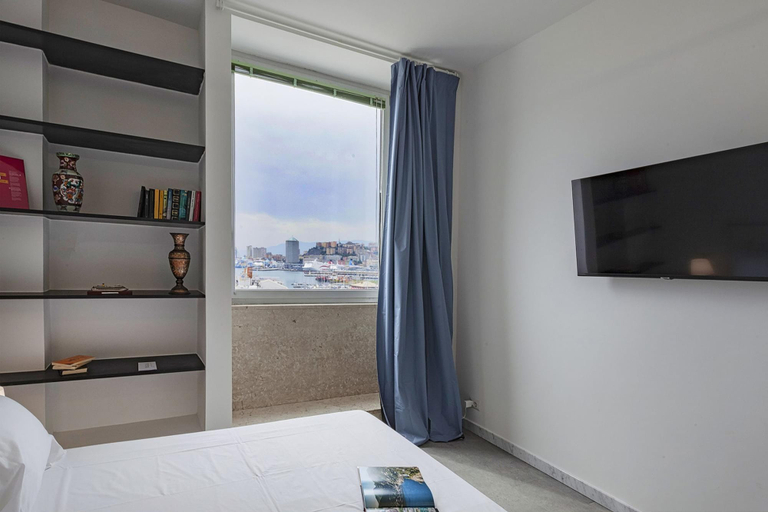 Room 5, Chic Modern Lofts by Wonderful Italy, Genova