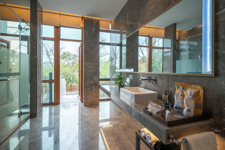 Bathroom 4, Yangzhou Seclusive Life Hot Spring Resort, Yangzhou