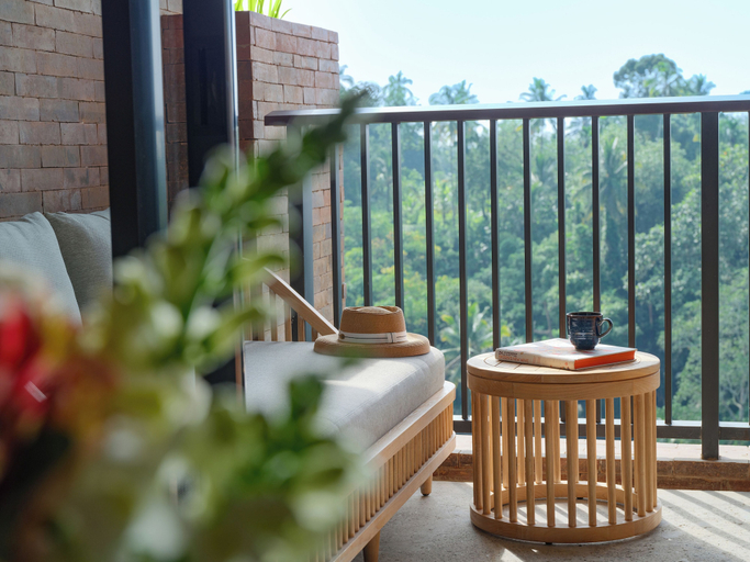 balcony 3