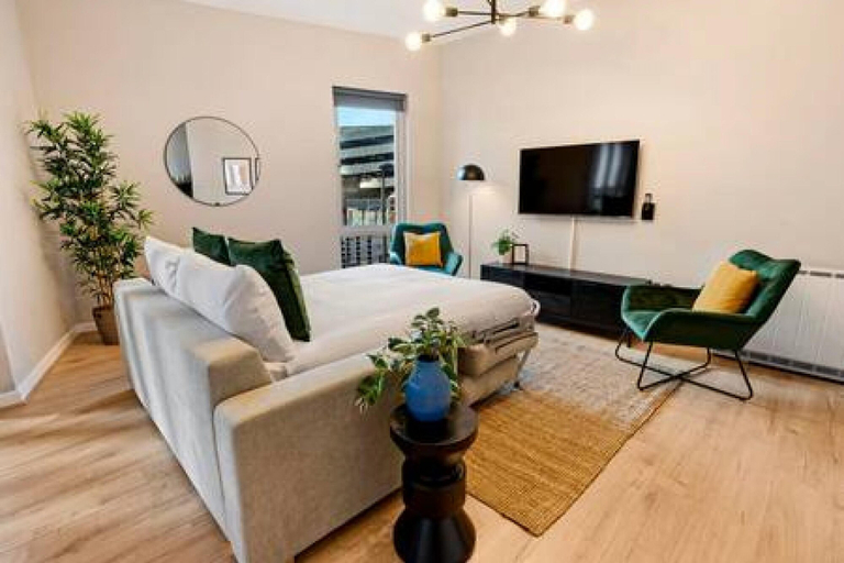 Room 2, Host Stay Ropewalks Quarters V, Sefton