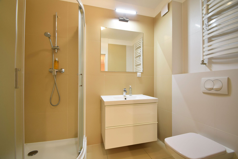 Bathroom, RentPlanet - Bliżej Morza, Kołobrzeg