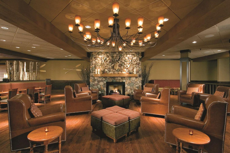 Food & Drinks 5, DoubleTree by Hilton Chicago - Arlington Heights, Cook