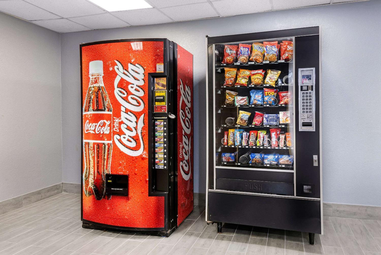 Food & Drinks 3, Quality Inn & Suites Lafayette I-65, Tippecanoe
