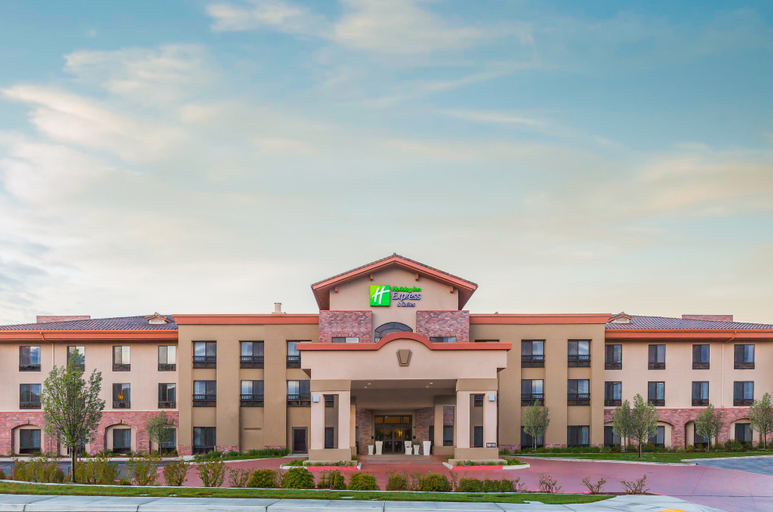 Exterior & Views 2, Holiday Inn Express & Suites ATASCADERO by IHG, San Luis Obispo