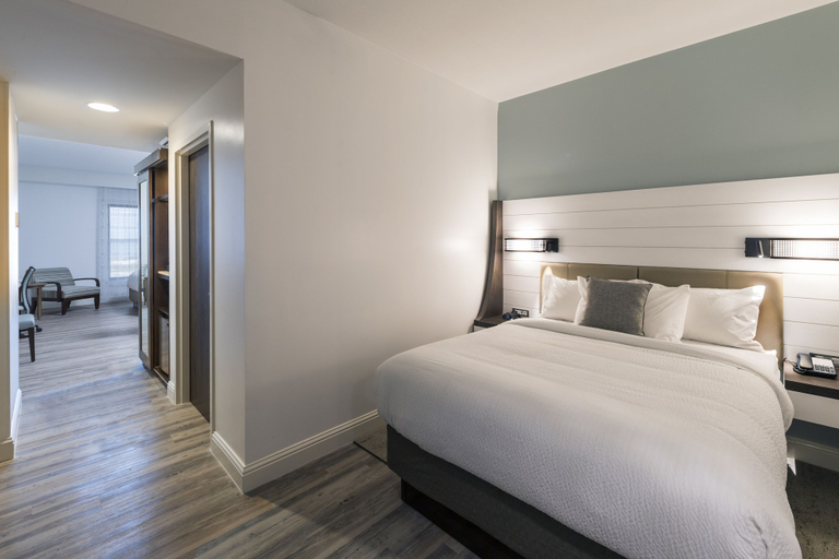 Bedroom 3, SpringHill Suites by Marriott Navarre Oceanfront, Escambia