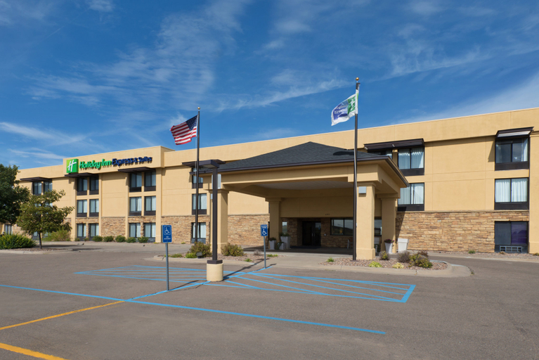 Exterior & Views 2, Holiday Inn Express & Suites COLBY by IHG, Thomas