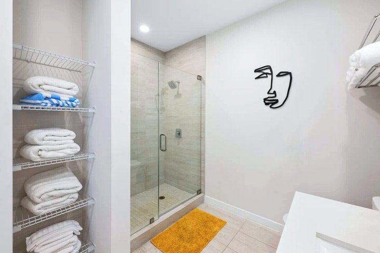 Bathroom 4, Poolside District Condo - We Host, Miami-Dade
