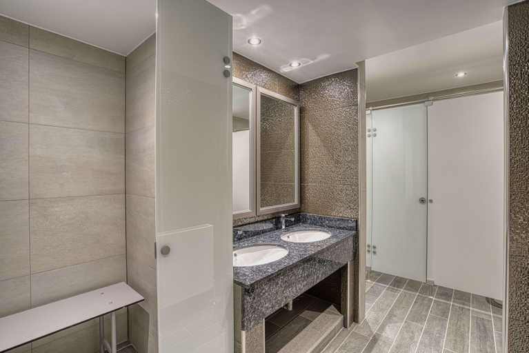 Bathroom 5, Best Western Inverness Palace Hotel & Spa, Highland