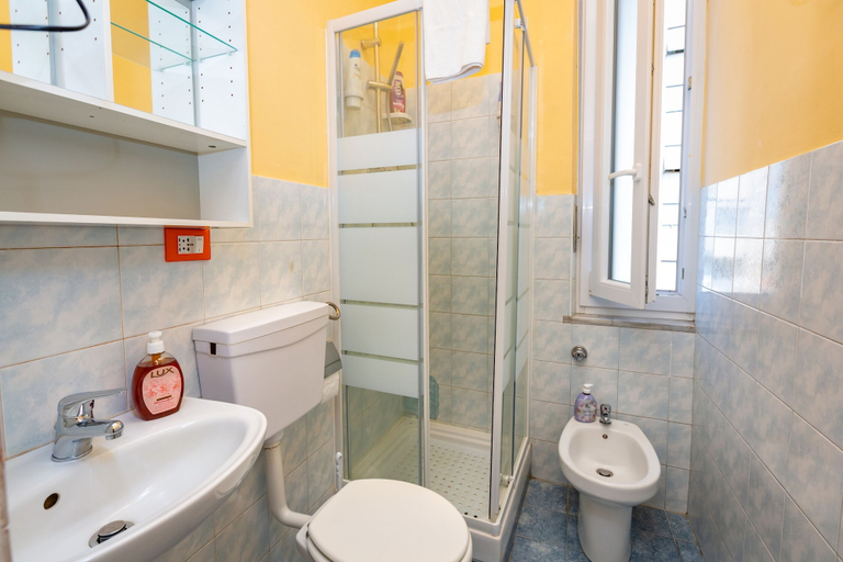 Bathroom, Grotta dello Sport, Torino