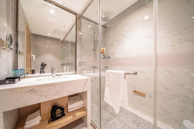 Bathroom, World Hotel Hexie Plaza branch, Jinan