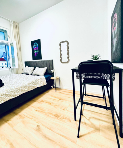 Bedroom 4, Stylish 4BR Apt Near Westbahnhof, Wien