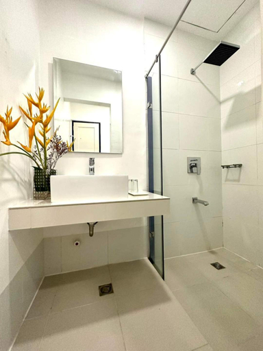 Bathroom 5, Ruhe Suites Coron, Coron