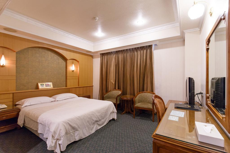 Bedroom 2, Champion Hotel, New Taipei City