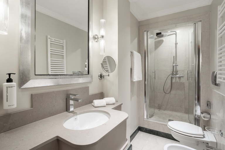 Bathroom 4, Room Mate Collection Mia, Rome Colosseum, Roma