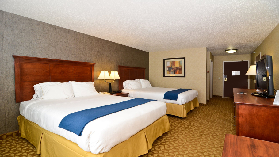 Bedroom 4, Holiday Inn Express & Suites FORT ATKINSON by IHG, Jefferson