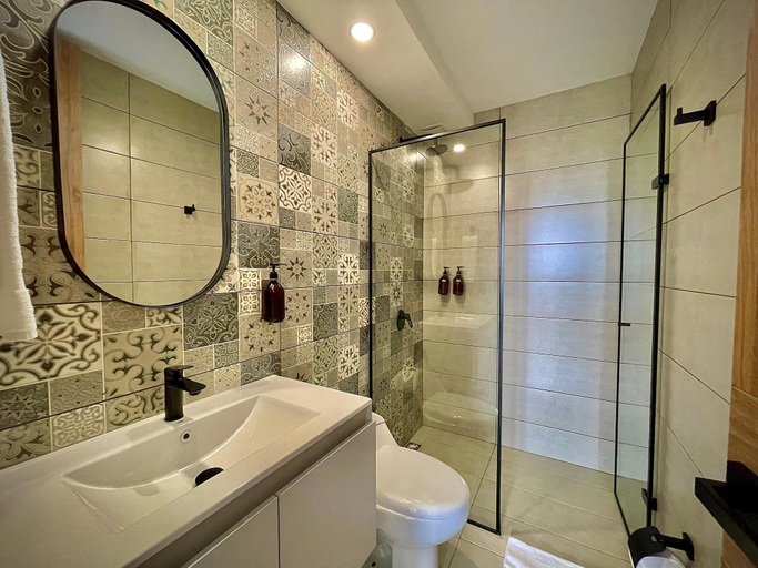 Bathroom 3, Nomadic Boutique Living and Experience Center, Medellín