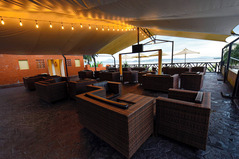 Food & Drinks 5, Divine Resort & Spa, Jinja