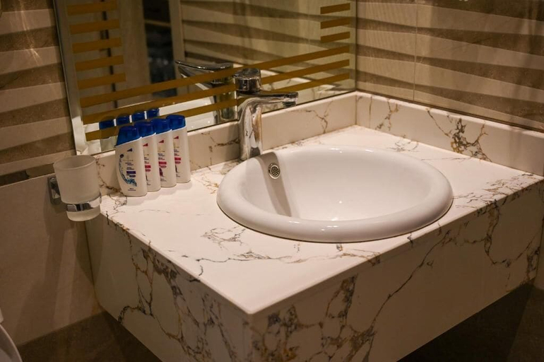 Bathroom 5, Aseel Almisk Hotel, Makkah