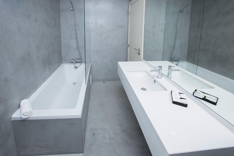 Bathroom 5, Hotel Apartamento Foz Atlantida, Vila Real de Santo António