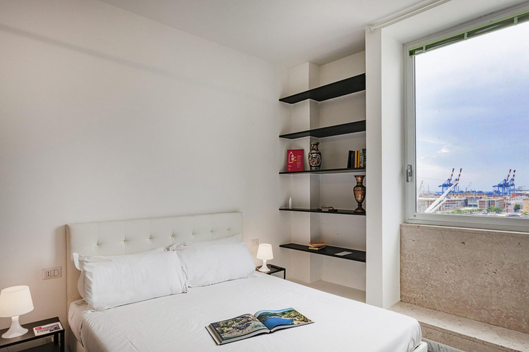 Room 4, Chic Modern Lofts by Wonderful Italy, Genova