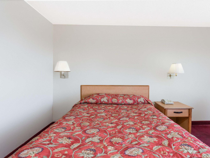 Bedroom 3, Knights Inn - Fredericksburg, Spotsylvania