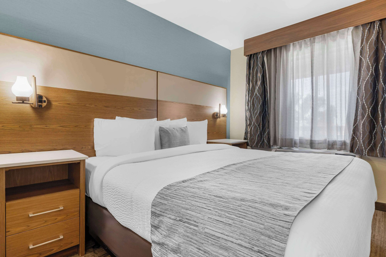 Bedroom 3, Best Western Carlsbad by the Sea, San Diego