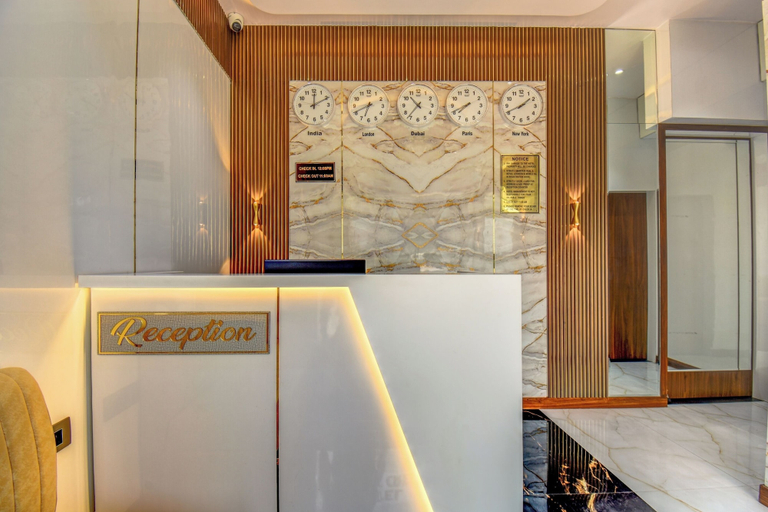 Others 5, Hotel Majestic Crest, Mumbai Suburban