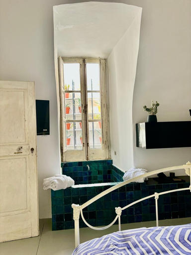 Bedroom 3, Capri Kronos Design Suites, Napoli