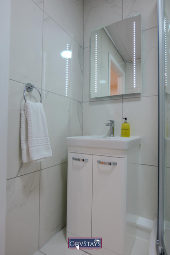 Bathroom 3, Beauchamp House by Covstays, Coventry