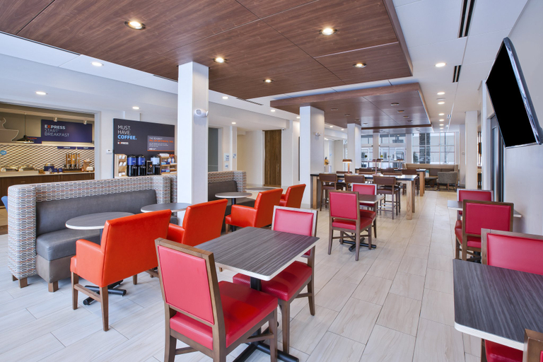 Food & Drinks 4, Holiday Inn Express & Suites Auburn Hills South, Oakland
