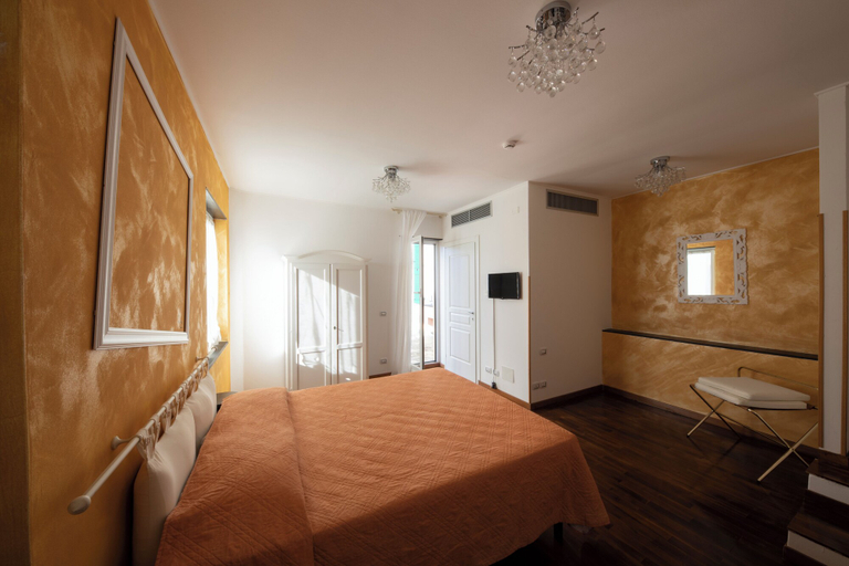 Bedroom 4, Lookyhotel, Genova