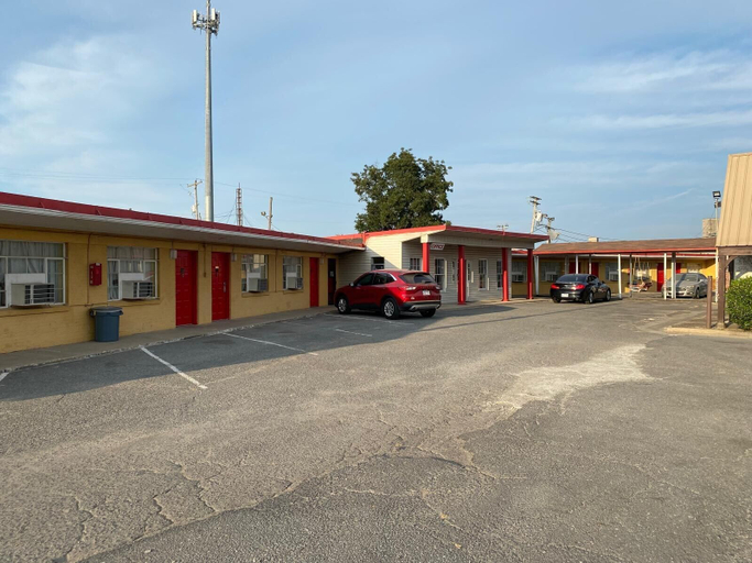 Exterior & Views 2, Deluxe Inn, Arkansas