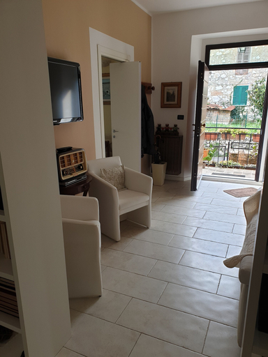 Others 5, DUETERRE Room & Host, Terni