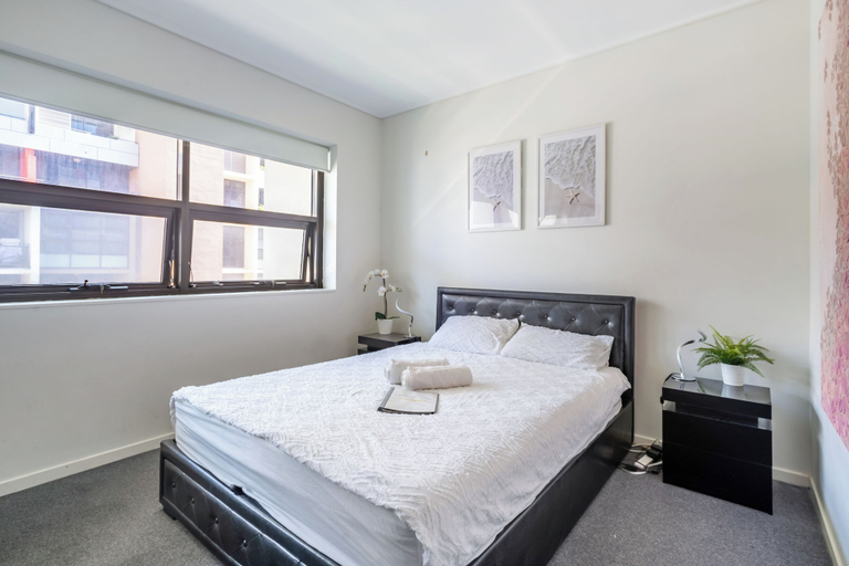 Bedroom 2, Private 2 Levels Darling Harbour ICC, Sydney
