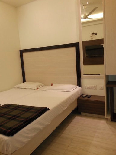 Bedroom, Hotel Pisals, Bhopal