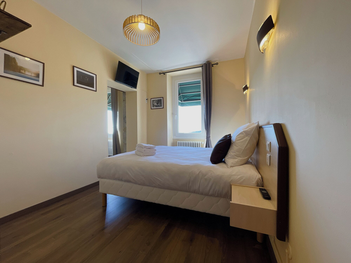 Bedroom 3, La chaumette, Jura