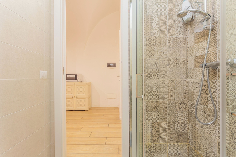 Others 5, Bari Red Rooms by Wonderful Italy, Bari