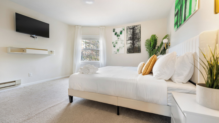 Others 4, Ultra-Modern Luxe Sleek & Stunning Stay, Westchester