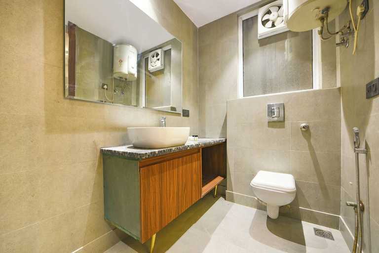 Bathroom 4, FabHotel Dreamz - Paschim Vihar, Delhi