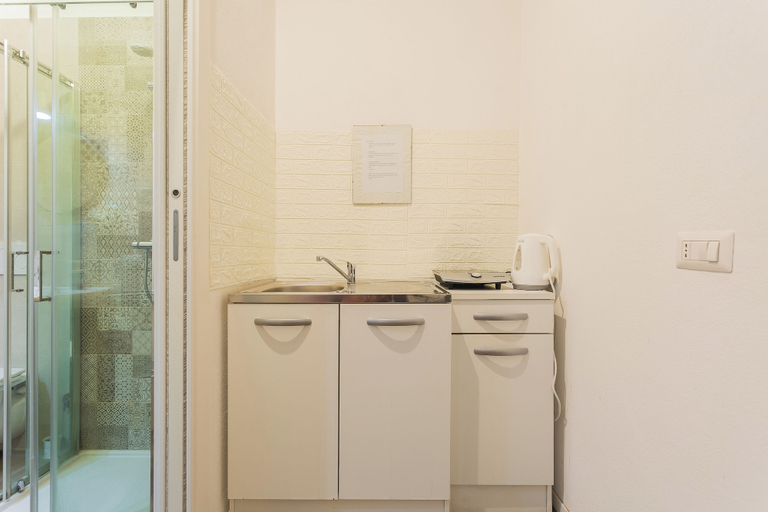 Bathroom 4, Bari Red Rooms by Wonderful Italy, Bari