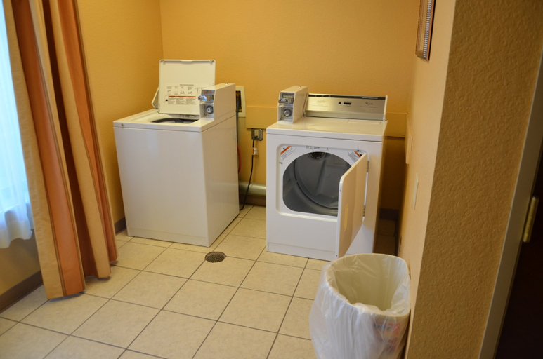 Bathroom 5, Holiday Inn Express & Suites AMARILLO SOUTH by IHG, Randall