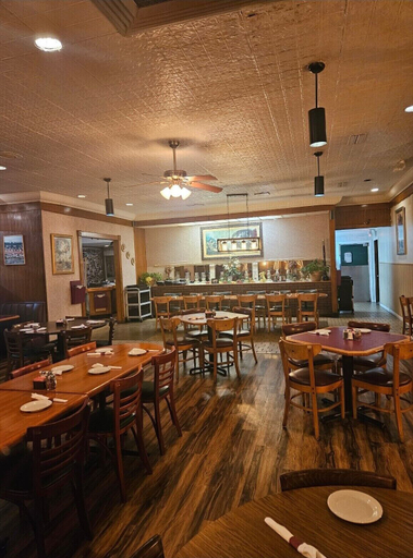 Food & Drinks 5, Executive Inn & Suites, Harrison