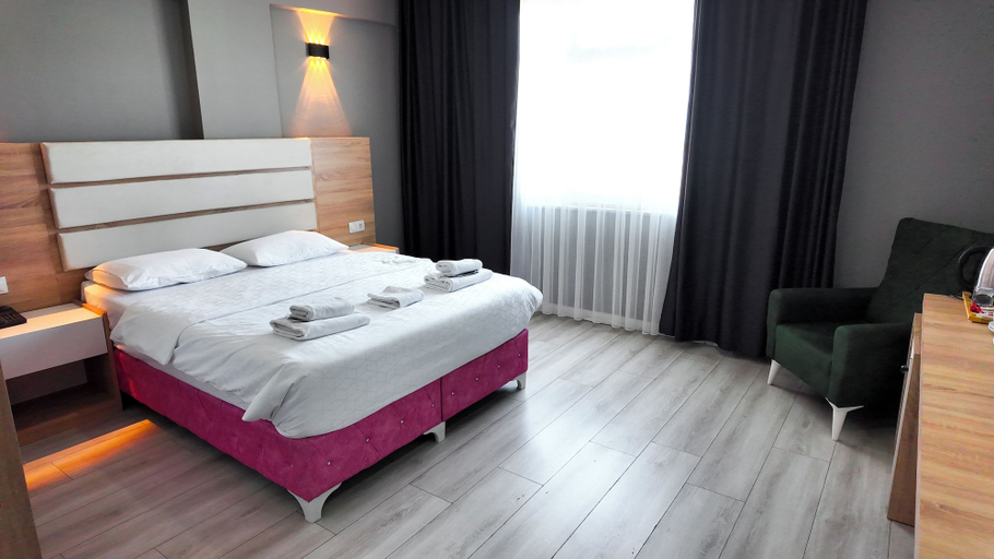 Bedroom 3, Rio's Hotel, Tuzla