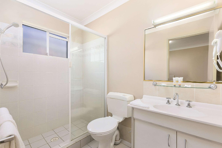 Bathroom 4, Comfort Inn North Brisbane, Carseldine
