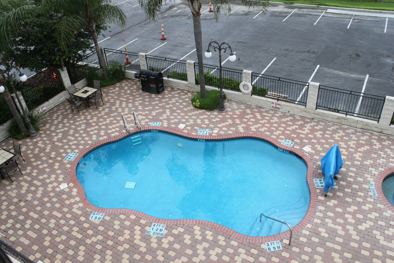 Sport & Beauty 5, Holiday Inn Express & Suites ALICE by IHG, Jim Wells