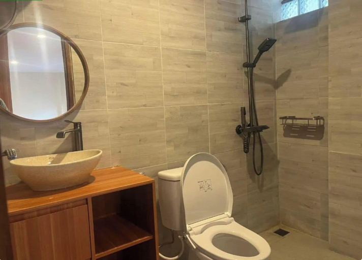 Bathroom 5, Keshava Villa Bedugul, Tabanan