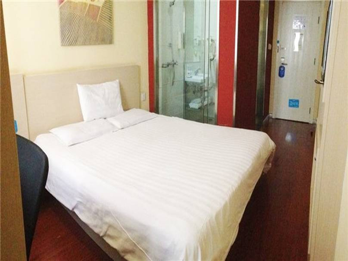Bedroom, Hua Yi Hotel, Beijing